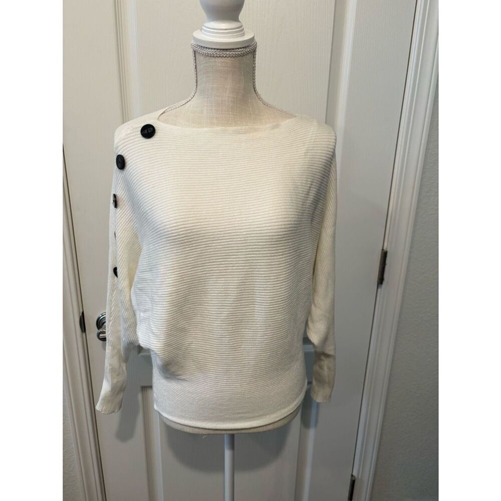 Philosophy Off-the-Shoulder Cream Button Detail Sweateri